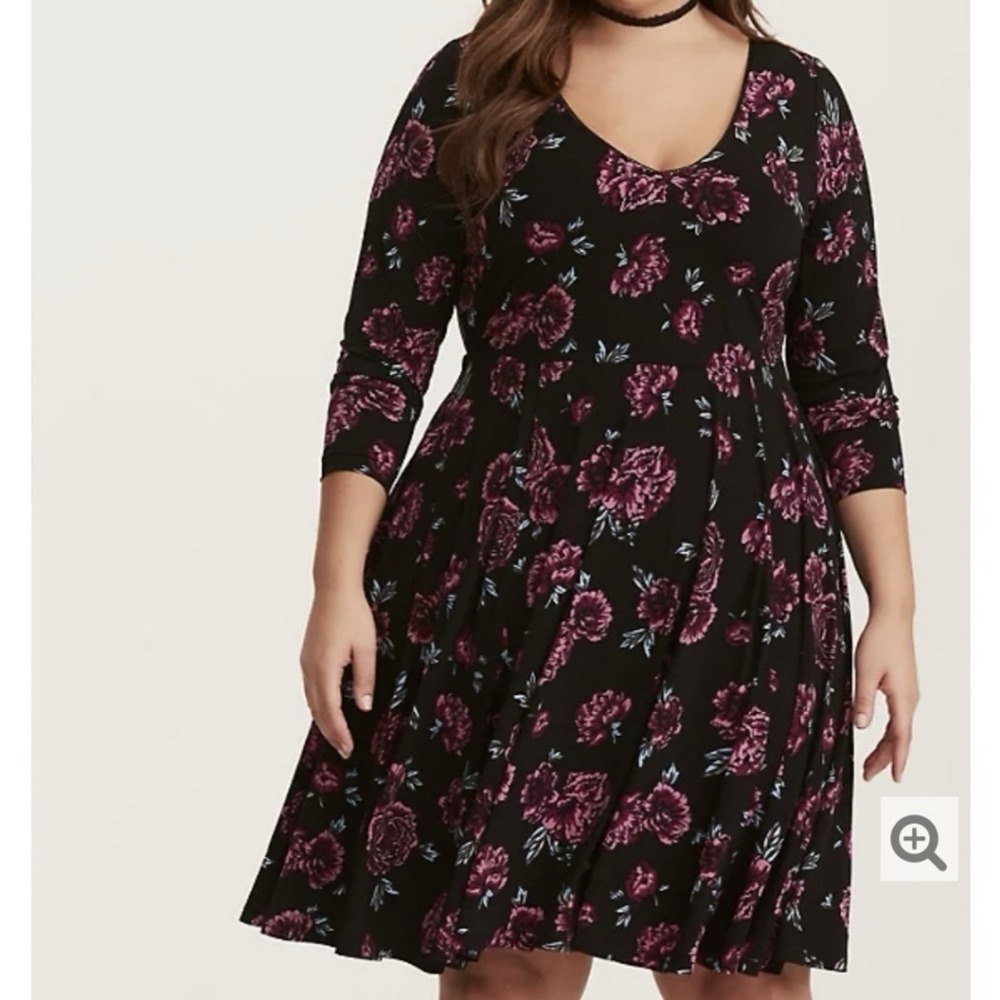 Torrid Purple Floral Black Strappy Lace Up Back Stretch Knit Dress Size 1X